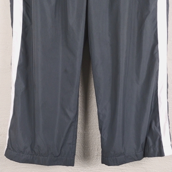 Nike Grey Polyester Mesh Lined Elastic Waist Pull On Mid Rise Athletic Capris - Picture 3 of 12